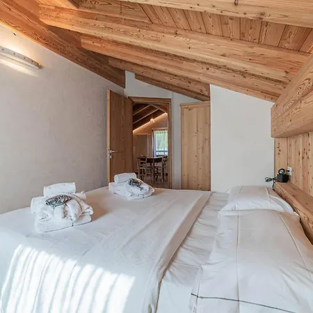 Dolomites Heart Feder